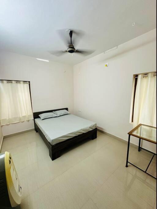 Home In Guruvayur-3 Bedroom Eksteriør billede