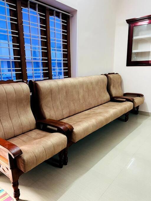 Home In Guruvayur-3 Bedroom Eksteriør billede